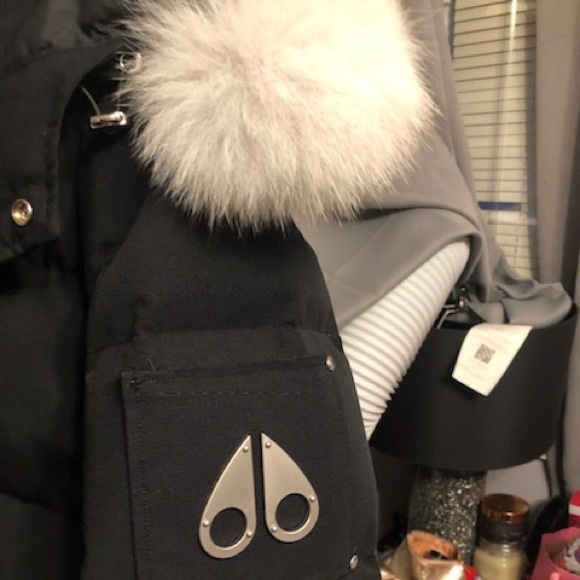 Moose knuckle barely worn with code. XL nice warm - Picture 2 of 4